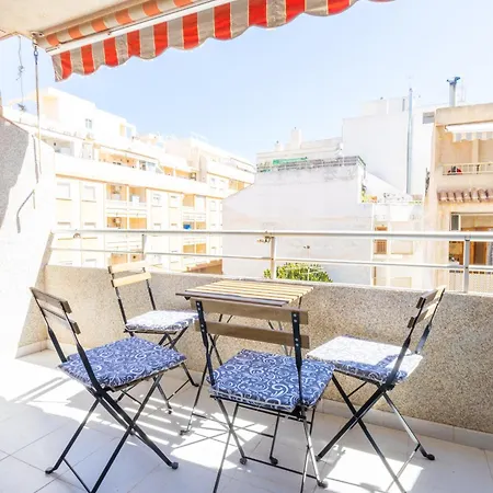 2-bedroom - Close To Beaches And Center تورّيفيِخا