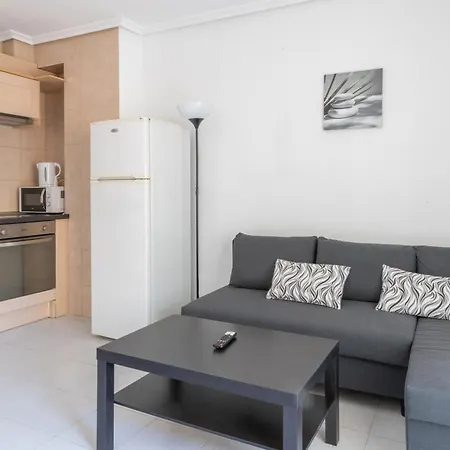 2-bedroom - Close To Beaches And Center Apartman