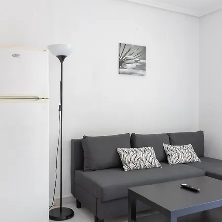 Apartman 2-bedroom - Close To Beaches And Center *