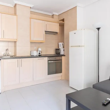2-bedroom - Close To Beaches And Center Apartman